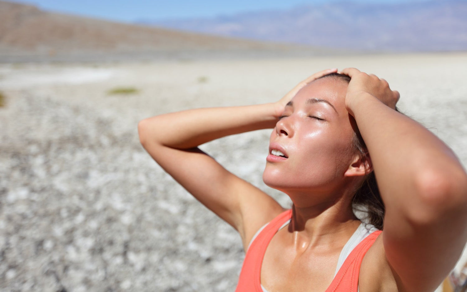 How to Protect Your Skin from the Sun and Pollution Naturally