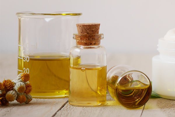 Walnut & Castor Leg Oil